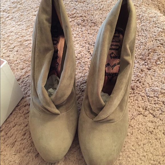 Rebels Willow Bootie Tan Suede NWT - Picture 2 of 8